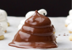Crembo: Chocolate-covered Marshmallow on a Cookie